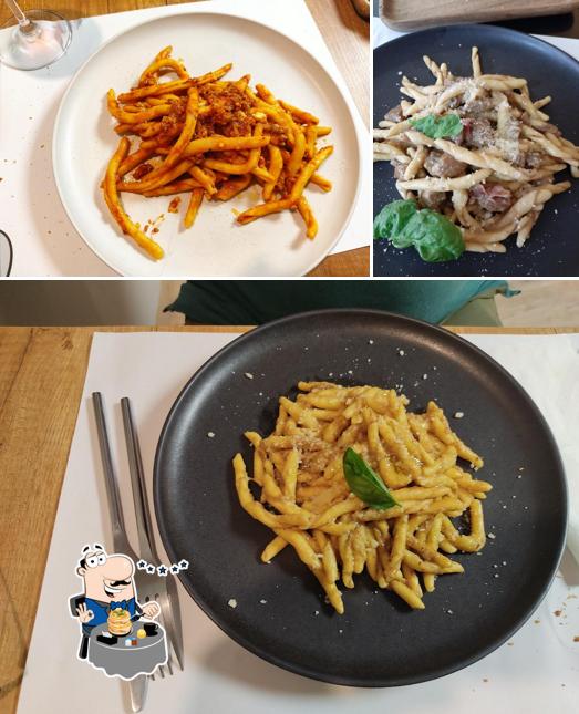 Penne al Ristorante OTTO AL LITRO