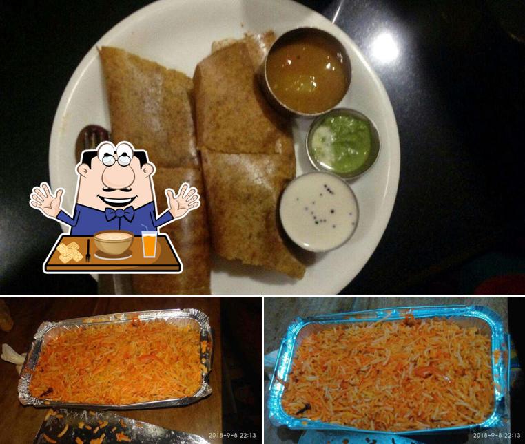 Food at Dosa Plaza