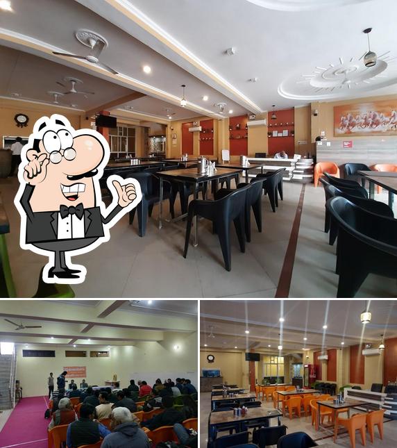 Check out how Goyal's (Food Circle) looks inside