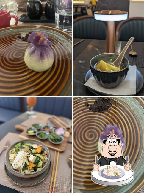 Dumplings at Tuk Tuk Thai – Pure Veg Pan Asian Fine Dine Restaurant Bodakdev Ahmedabad. Best Pad Thai & Bao, Thai Food & Sushi Ahmedabad
