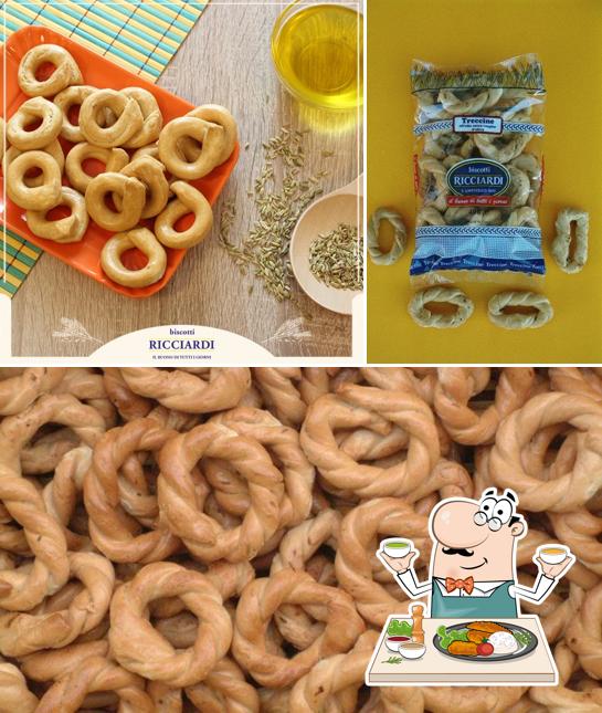 Cibo al Biscottificio San Lorenzello - Taralli Ricciardi