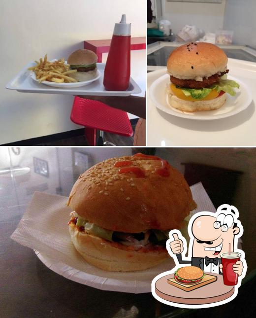 Order a burger at Lassi Wassi