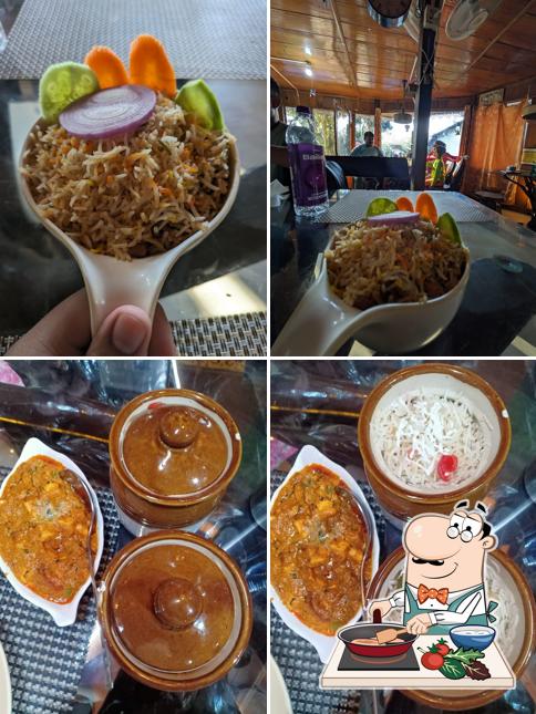 Chicken curry at Aranya Family Restaurant