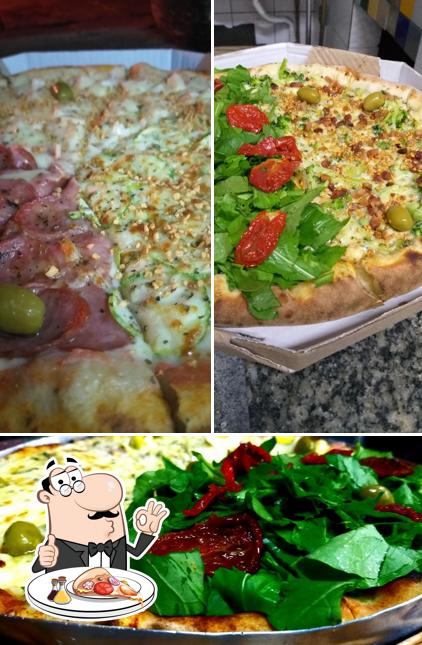 No Pizzaria Debrassi em São Sebastião, você pode conseguir pizza