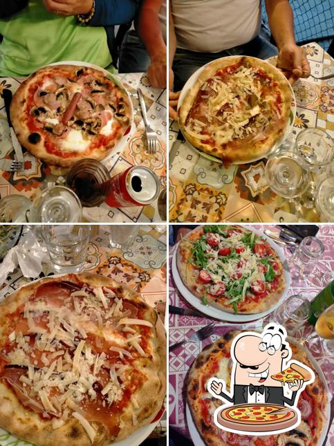 Scegli tra le molte varianti di pizza