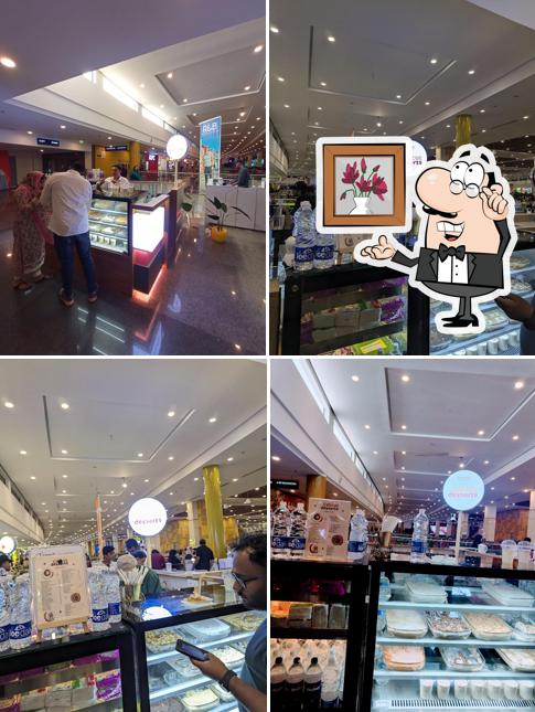 The interior of CALICUT DESSERTS