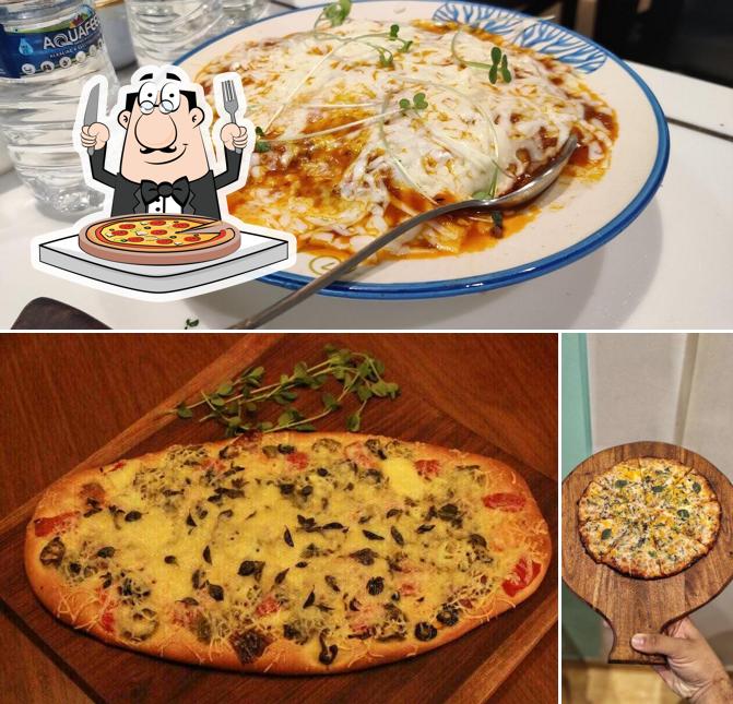 Pick pizza at Le artisan Boulangerie