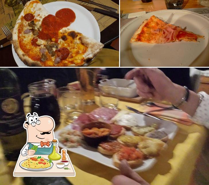 Cibo al Ristorante Pizzeria B&B Il Casale Di Pieve A Quarto