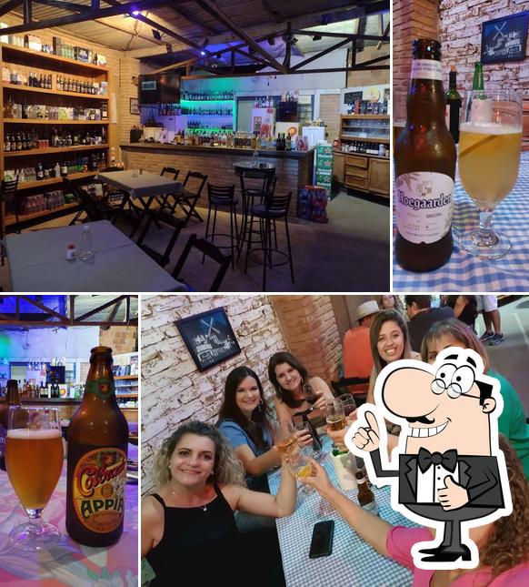 Esconderijo bar.