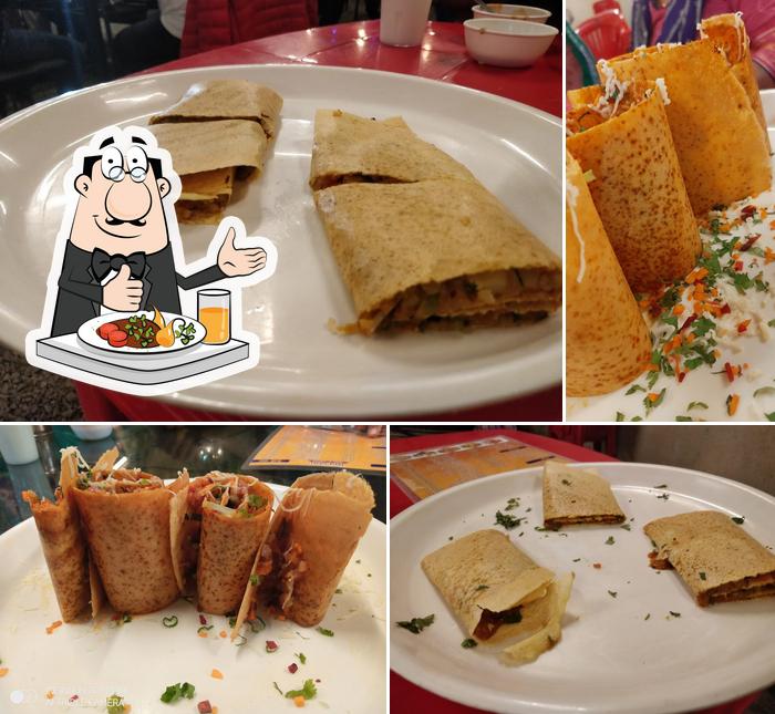 Food at Shiv Dosa Point & Pavbhaji