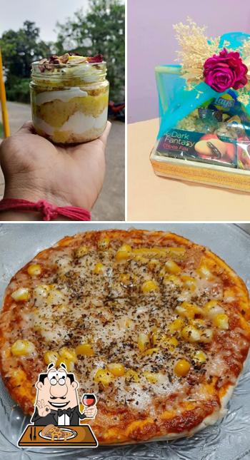 Pick pizza at Sugar Booger