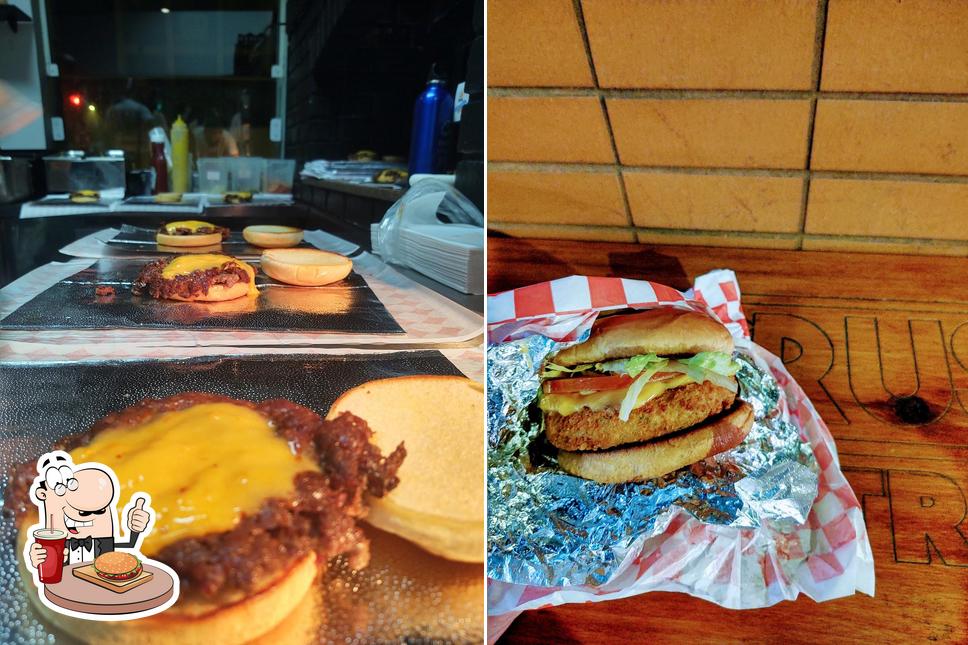 Consiga um hambúrguer no CRUST American Burguer and Fries