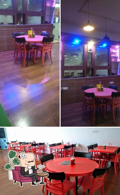 Check out how GULLY ÇAFE & KITCHEN looks inside