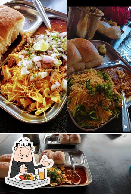 Food at Hotel De Dhakka