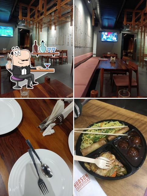 The interior of Hudson Chopsticks