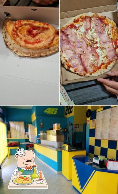 La immagine della cibo e interni di Pizzeria Asporto Più