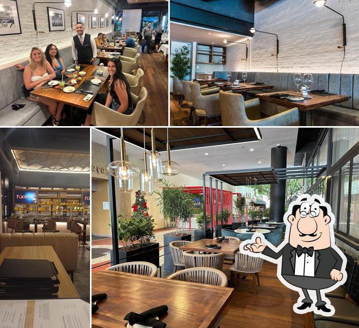 Veja imagens do interior do Fogo de Chão Barra