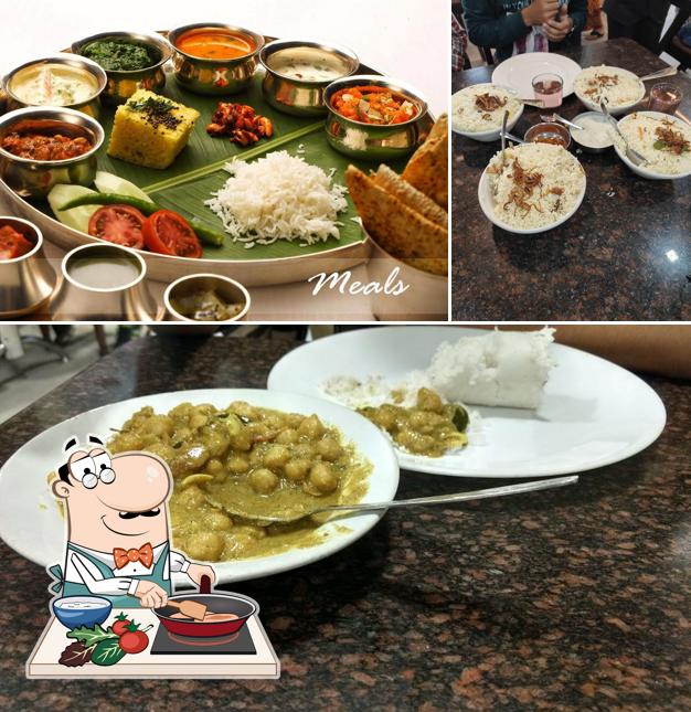 Chicken curry at Hotel Akshaya