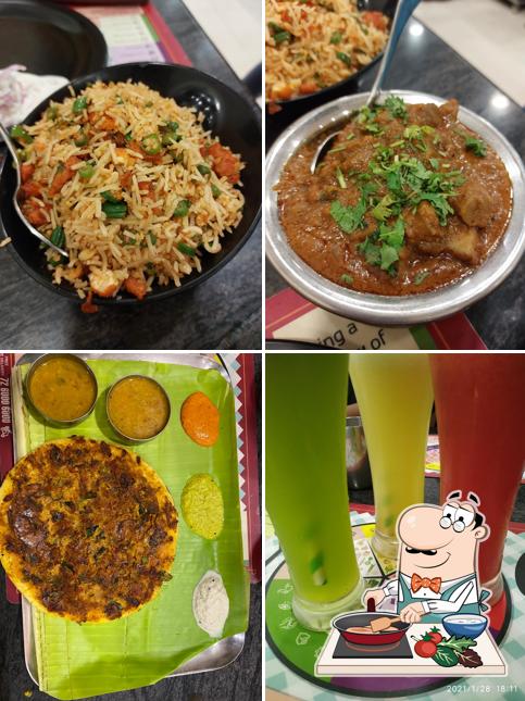 Chicken curry at Manoj Bhavan Veg Restaurant