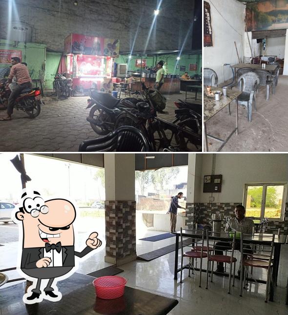 The interior of Bismillah Dhaba