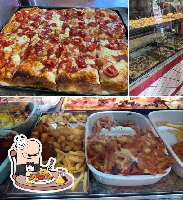 Prenditi una pizza a Pizza a taglio Gargiulo