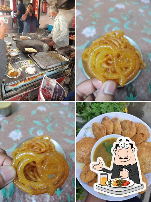 Meals at Tanatan Chole Bhature