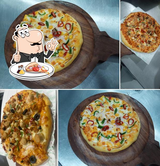 Pick pizza at Pizza De Bistro
