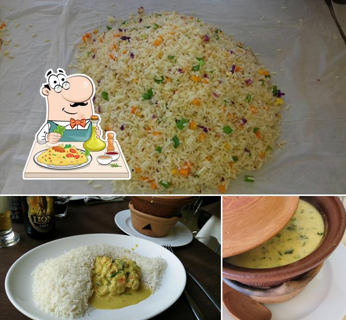 Platti al Ristorante Curry Bowl