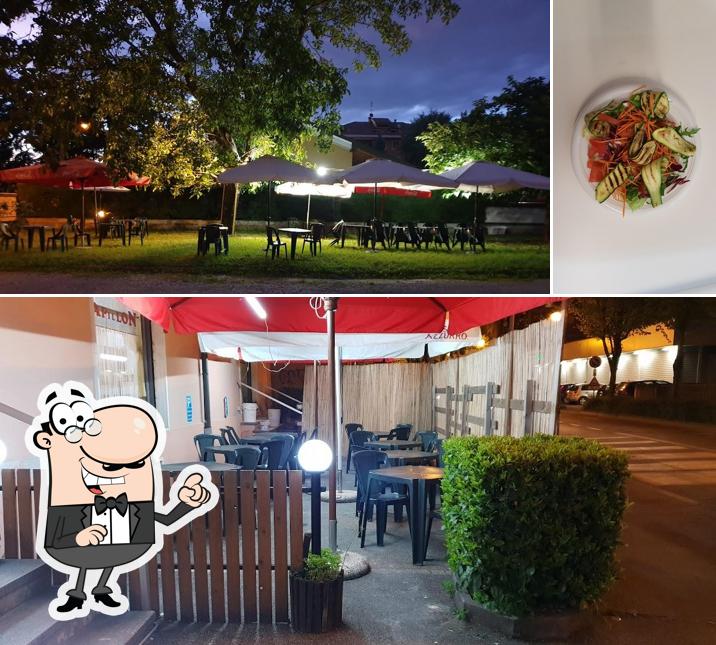 Pizzeria D'Asporto Papillon si caratterizza per la interni e cibo