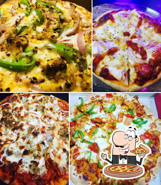 Pick pizza at Punjabi Italian pizza moradabad