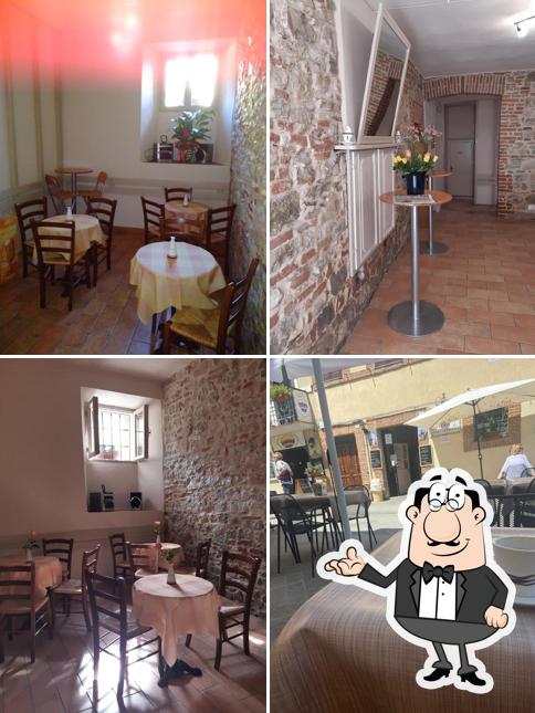 Gli interni di 111 Bar degli Aperitivi