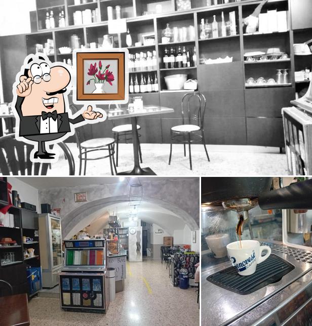 La immagine di interni e cibo da FamilyCaffe'
