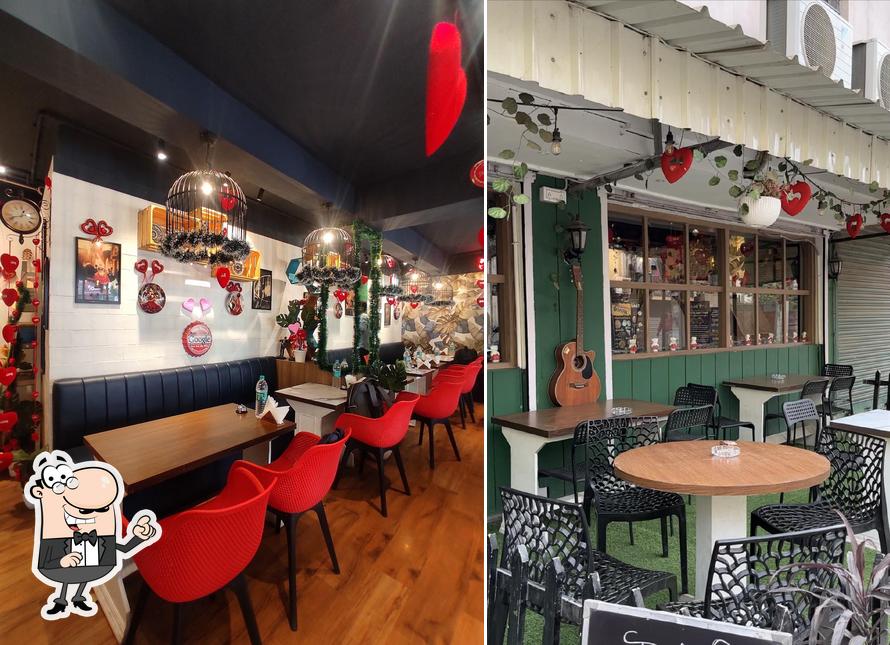 The interior of Melting pot cafe