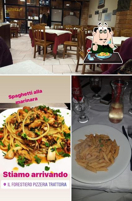 Questa è la immagine che raffigura la cibo e interni di Pizzeria Del Forestiero
