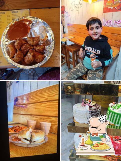 Food at WOW CAFE KATRA