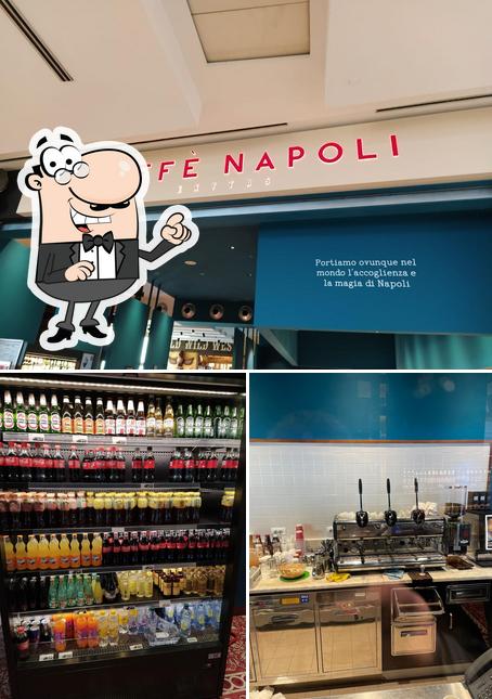 Dai un’occhiata alla immagine che raffigura la esterno e interni di Caffè Napoli