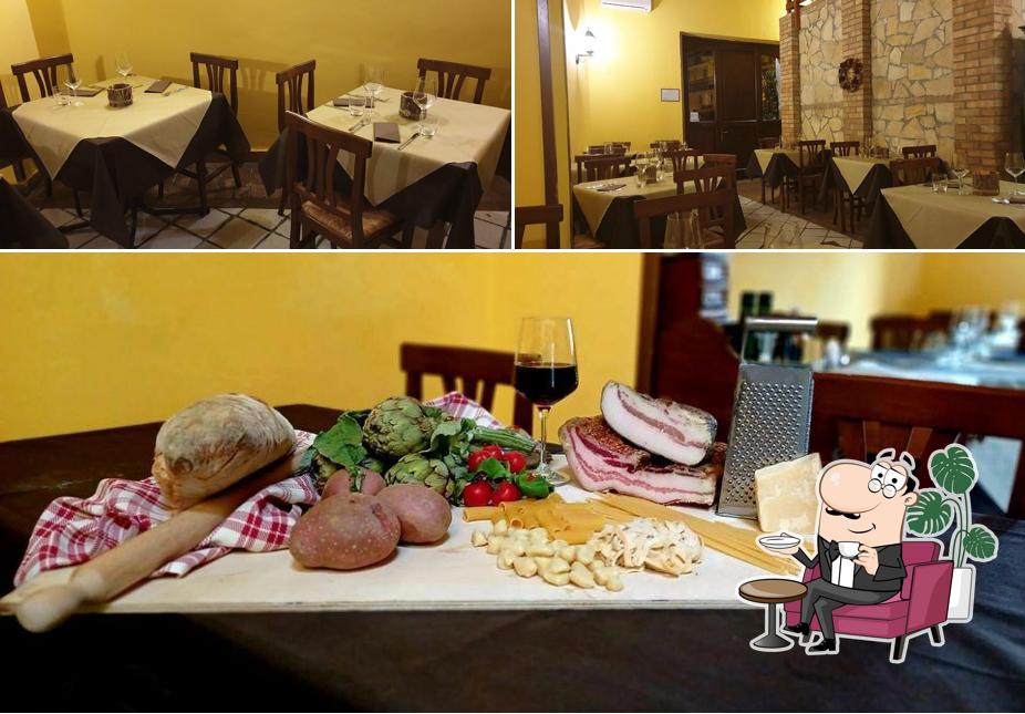 Gli interni di La Taverna di Ciacco
