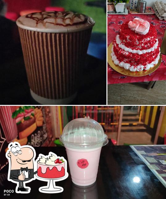 Red velvet cake at Cafe 69