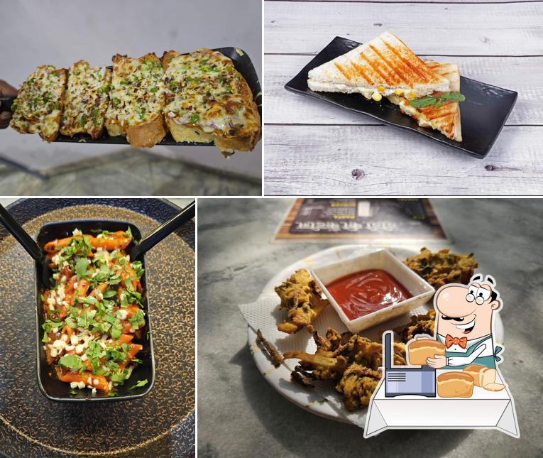 Garlic bread at Di Di Ki Canteen