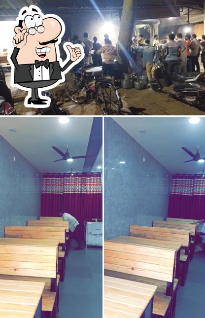 The interior of GABA VAISHNO DHABA