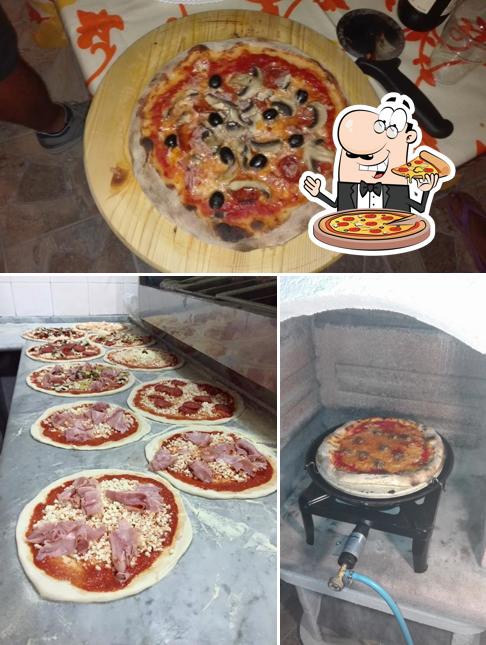 Scegli una pizza a Pizzeria Sala Da Ballo Al Trullo