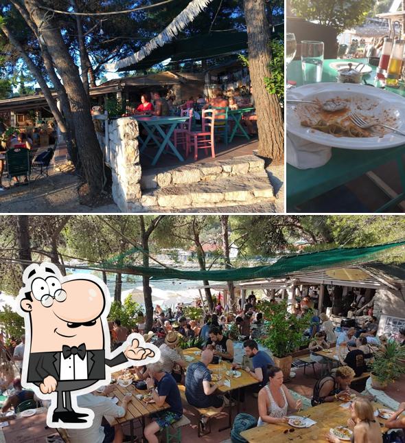 Gli interni di Pizzeria Lantana