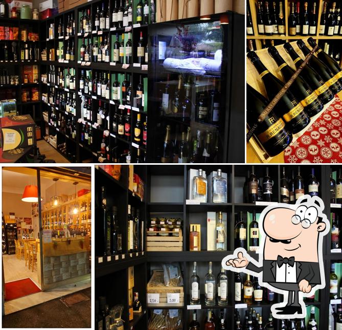 Gli interni di Enoteca - Vineria da Mosto 11