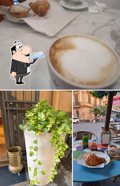 Tra le varie cose da Andrea Caffè si possono trovare la bevanda e cibo