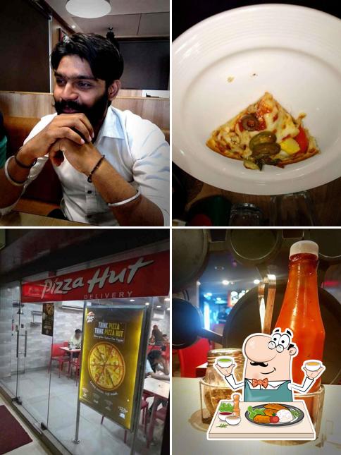 Meals at Pizza Hut Church Road, Agra