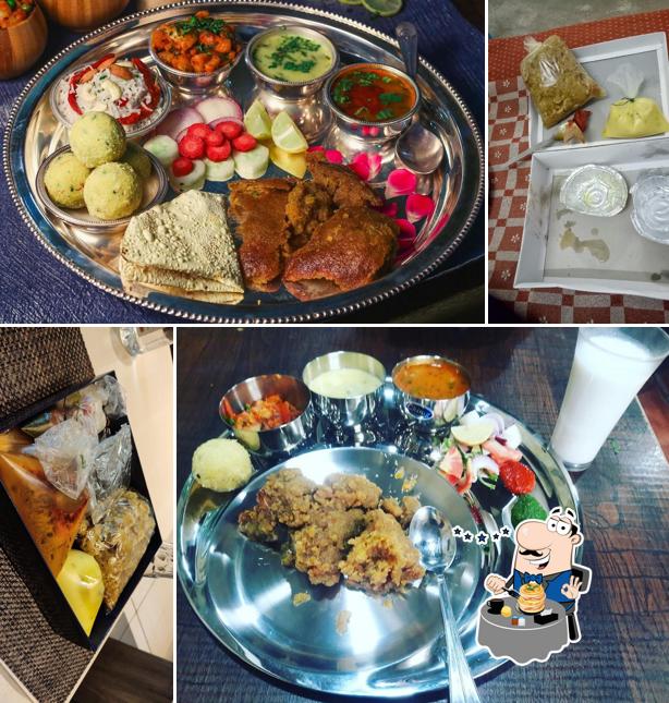Food at Rajhans Dal Bafle