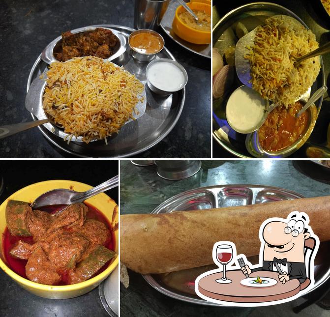 Food at Vaasu’s Ghuma Ghumalu Andhra Mess