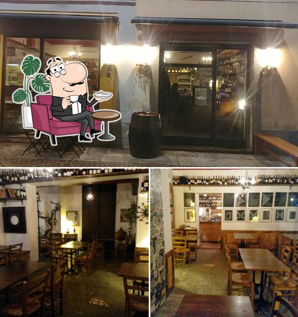 Siediti a un tavolo di Dock Vineria