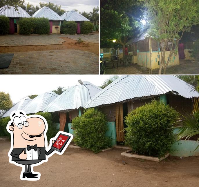 Check out how Dolphin Dhaba looks outside