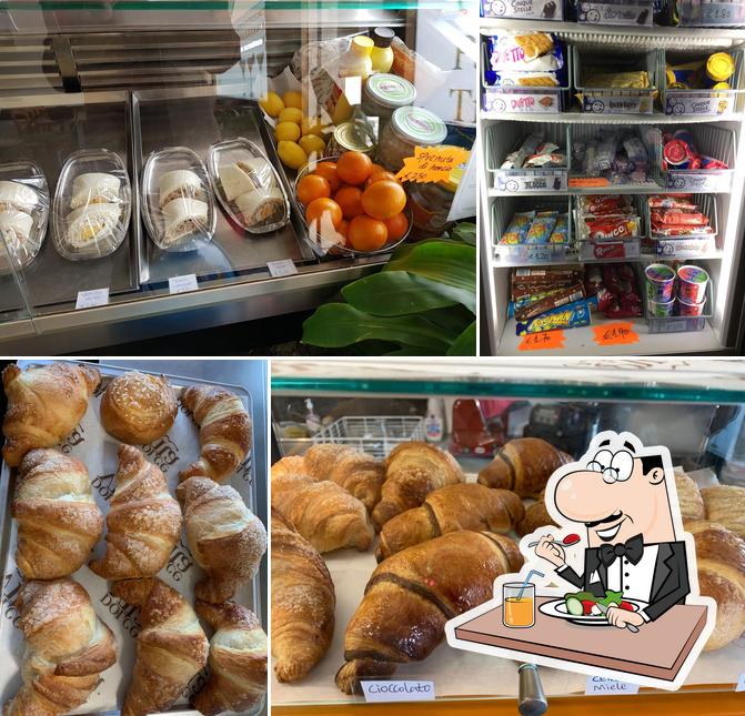 Cibo al Snack Bar Papillon Di Guo Jie